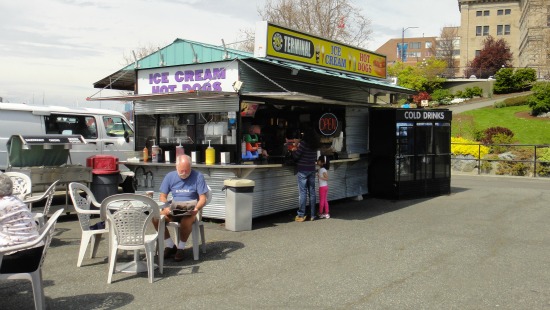 Ice cream and hot dog shop downtown inner harbour 